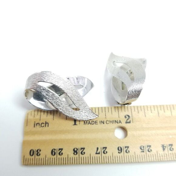 Vintage Sarah Coventry Silver Tone Modernist Clip On Earrings, Retro 80s Design - Picture 5 of 6